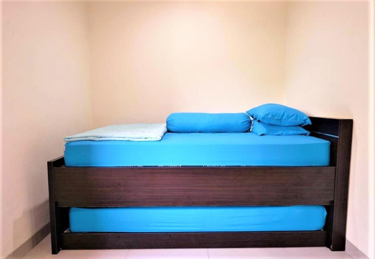 Hotel Giant Kost Tangerang Esterno foto