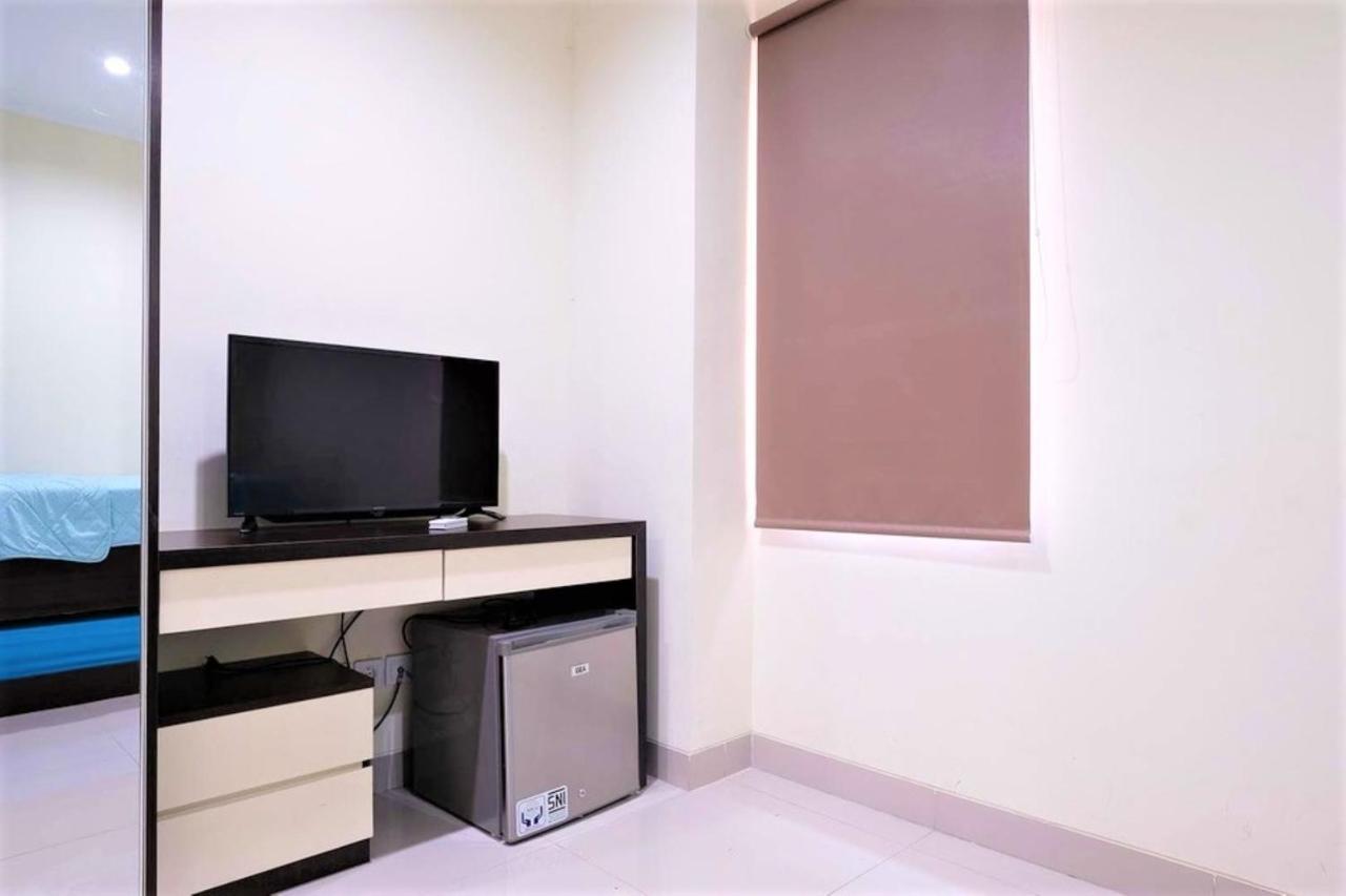 Hotel Giant Kost Tangerang Esterno foto
