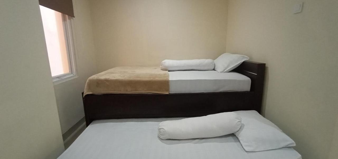 Hotel Giant Kost Tangerang Esterno foto