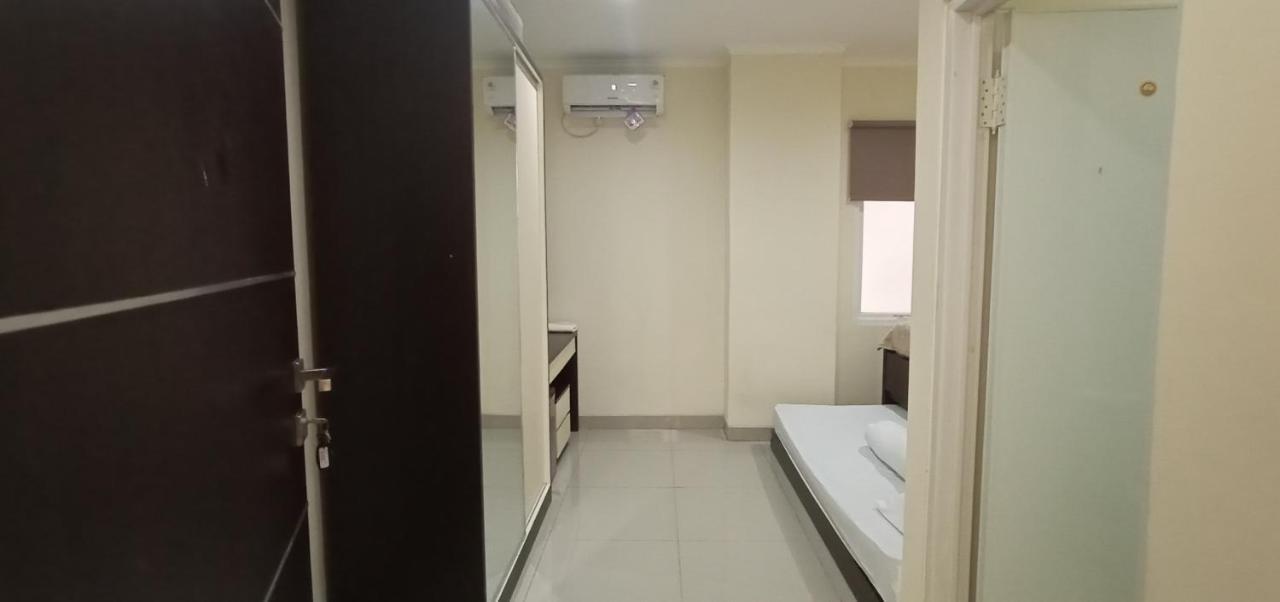 Hotel Giant Kost Tangerang Esterno foto